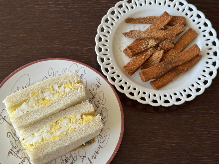 Japanese Egg Sandwich & Bread Crust Snack  日本の卵サンドイッチとパンの耳のおやつ