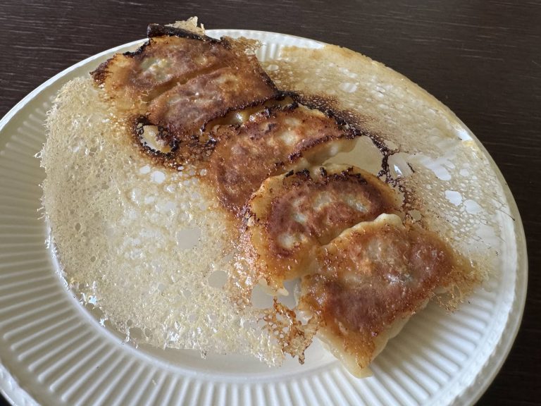 Gyoza with Wings羽つき餃子